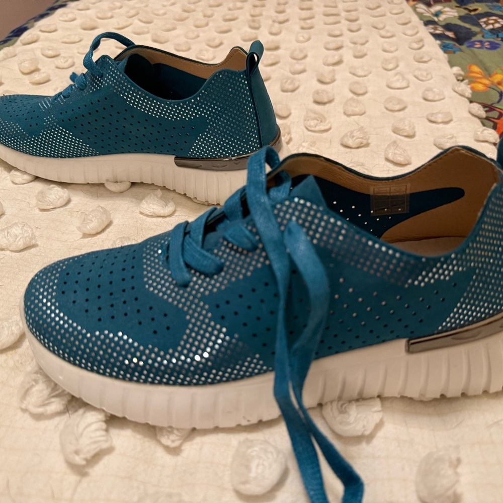 Ilse Jacobsen Blue Perforated Sneakers with White Soles